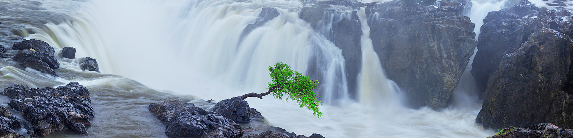 Panorama of Hogenakkal Falls